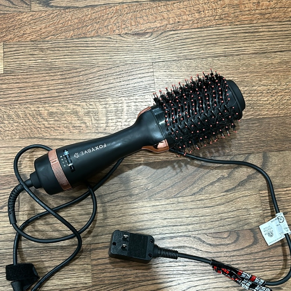 Foxybae Rose Gold Blowout Brush Pro